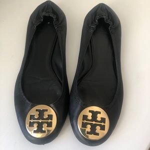 Vintage Tory Burch Reva flat. Black with Gold